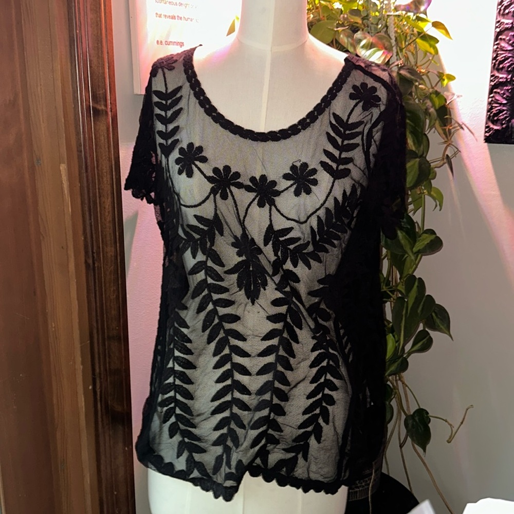 Maurice's XL lace and embroidered top